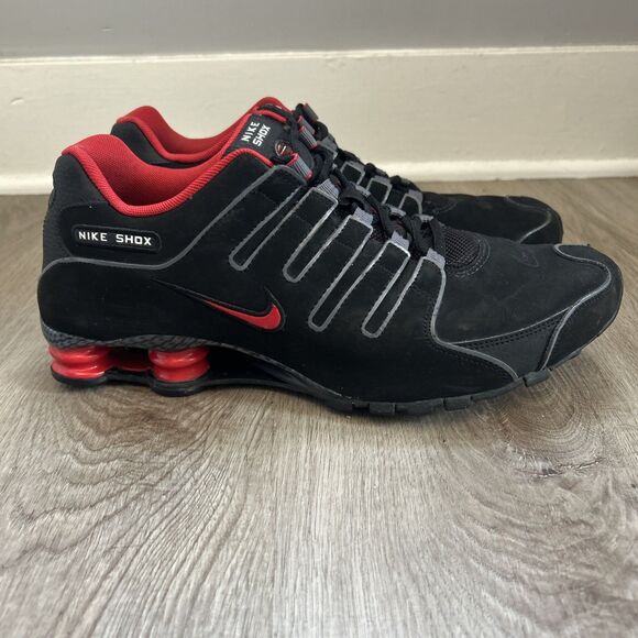 Nike Shox NZ Shoes Mens 12 Black Red Suede Athletic Sneakers 325201-060 READ - Picture 1 of 11